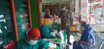 Keakraban Anggota Satgas TMMD Bersama Instansi Pemerintah Bojonegoro